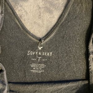 Soft, sexy American Eagle T shirt